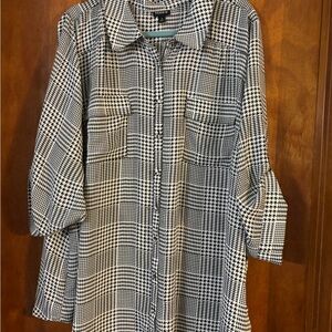 Torrid Women's Plus Size 4 3/4 Sleeve Houndstooth Button Blouse Black White